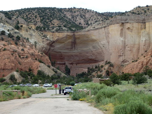 GDMBR: These pictures of Echo Amphitheater are closer.